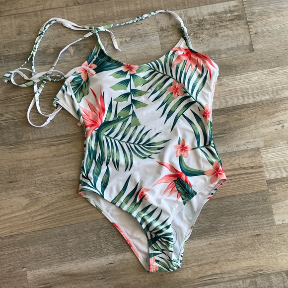 Matching Family Swimwear - Picture 3 of 9